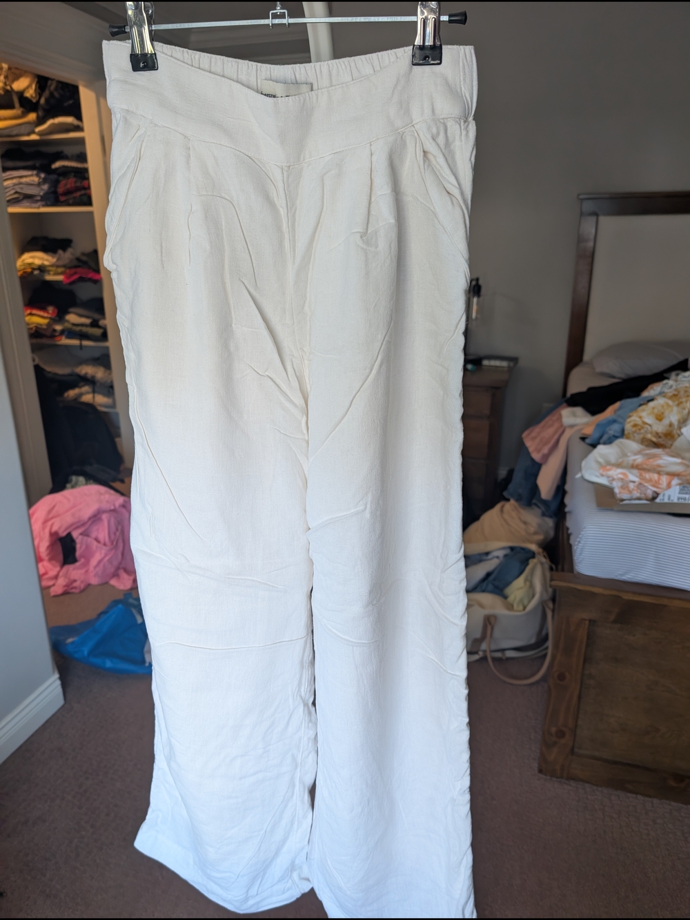 Lightweight Wide-Leg Cream Pants